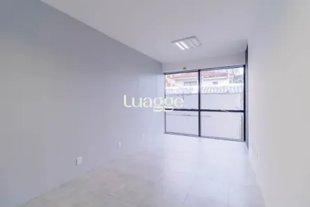 Sala Comercial com 3 Quartos para alugar, 67m² no Petrópolis, Porto Alegre