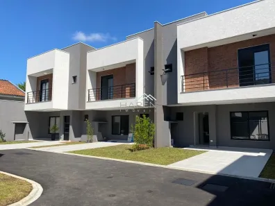 Sobrado com 3 Quartos à venda, 112m² no Uberaba, Curitiba
