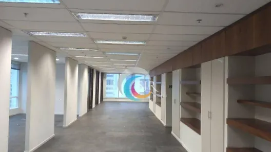 Sala Comercial para alugar, 243m² no Vila Olímpia, São Paulo