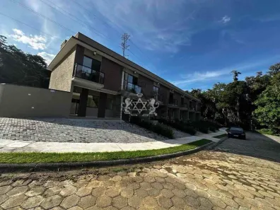 Sobrado com 2 Quartos à venda, 10m² no Park Imperial, Caraguatatuba