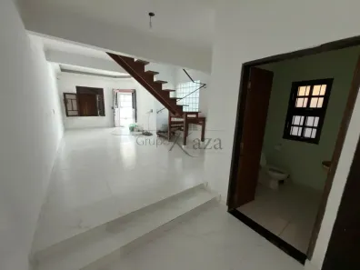 Casa com 3 Quartos para alugar, 200m² no Loteamento Residencial Vista Linda, São José dos Campos