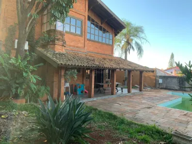 Casa com 4 Quartos à venda, 900m² no Universitário, Londrina