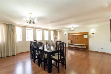 Apartamento com 3 Quartos à venda, 135m² no Centro, Curitiba