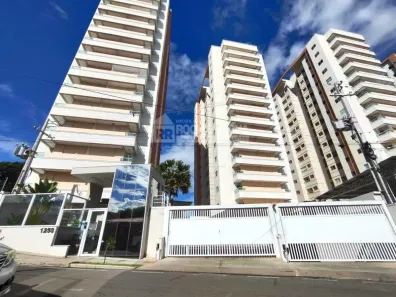Apartamento com 3 Quartos para alugar, 75m² no Cristo Rei, Teresina