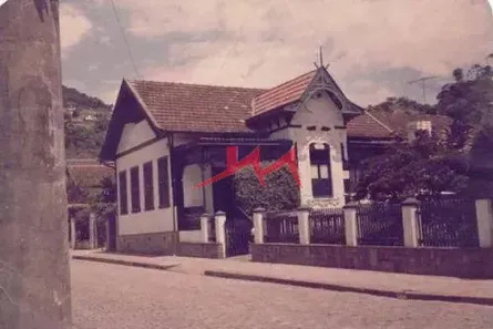 Casa com 6 Quartos à venda, 400m² no Centro, Petrópolis