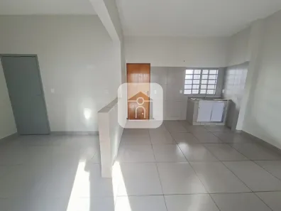 Casa com 2 Quartos para alugar, 60m² no Martins, Uberlândia