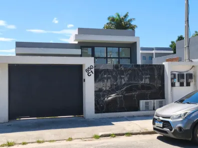 Casa com 3 Quartos à venda, 85m² no Extensão do Bosque, Rio das Ostras