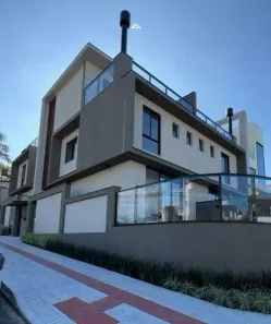 Casa com 3 Quartos à venda, 182m² no Ariribá, Balneário Camboriú