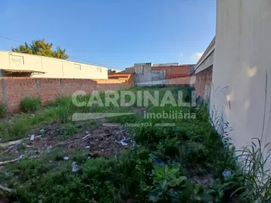 Lote/Terreno à venda, 250m² no Cidade Aracy, São Carlos