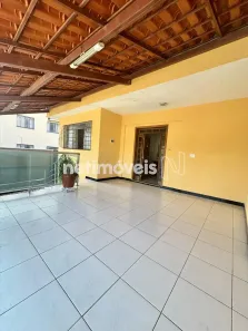 Casa com 3 Quartos à venda, 225m² no Calafate, Belo Horizonte