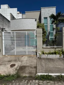 Casa com 3 Quartos à venda, 237m² no Lagoa, Macaé