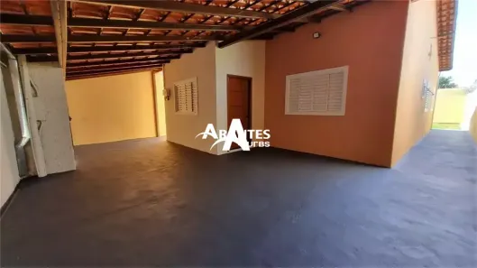 Casa com 3 Quartos à venda, 135m² no São Jorge, Uberlândia