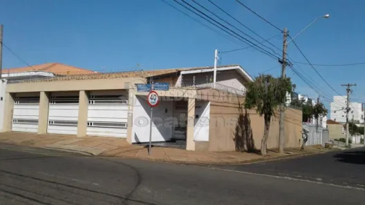 Casa com 3 Quartos à venda, 210m² no Parque Industrial, São José do Rio Preto
