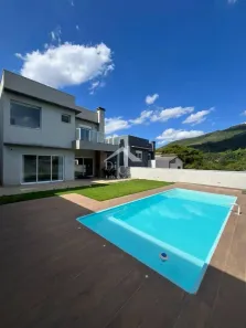 Casa de Condomínio com 3 Quartos à venda, 200m² no Jardim Maristela, Atibaia