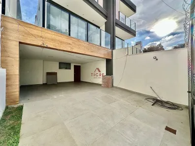 Casa com 3 Quartos à venda, 235m² no Planalto, Belo Horizonte