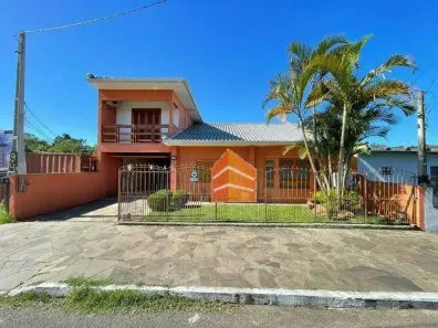 Sobrado com 4 Quartos à venda, 180m² no Jansen, Gravataí