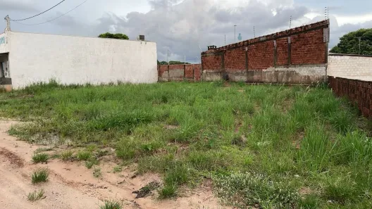 Lote/Terreno à venda, 330m² no , Presidente Castelo Branco