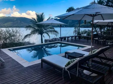 Casa com 4 Quartos para alugar, 350m² no Gambôa do Belém (Cunhambebe), Angra dos Reis