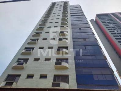 Apartamento com 3 Quartos para alugar, 186m² no Fundinho, Uberlândia