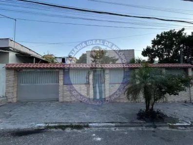 Casa com 4 Quartos à venda, 390m² no Centro, Nilópolis
