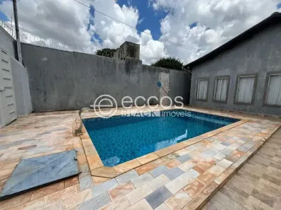 Casa com 3 Quartos à venda, 191m² no Parque São Geraldo, Uberaba