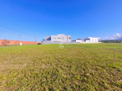 Lote/Terreno à venda, 750m² no Interlagos, Vila Velha