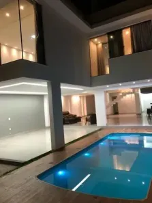 Casa com 4 Quartos à venda, 520m² no Laranjeiras, Uberlândia