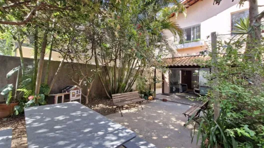 Sobrado com 4 Quartos à venda, 350m² no Jardim Leonor, São Paulo