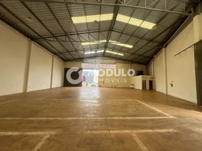 Galpão/Depósito/Armazém à venda, 527m² no Aclimação, Uberlândia