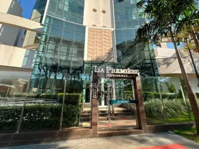 Apartamento com 3 Quartos para alugar, 137m² no Vila Santo Antônio, Maringá