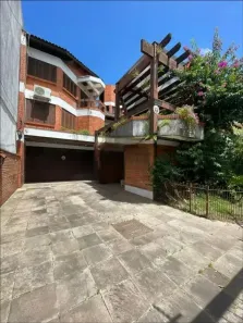 Casa com 3 Quartos para venda ou aluguel, 300m² no Nonoai, Porto Alegre