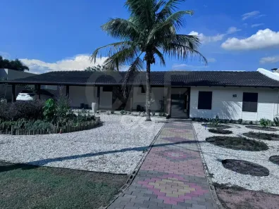 Casa com 3 Quartos à venda, 247m² no , Holambra