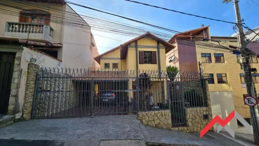 Casa com 4 Quartos à venda, 250m² no São Mateus, Juiz de Fora