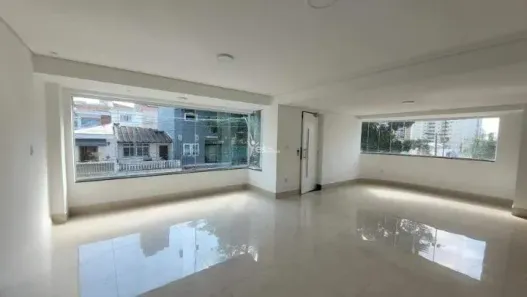 Casa com 3 Quartos para alugar, 304m² no Vila Alpina, Santo André
