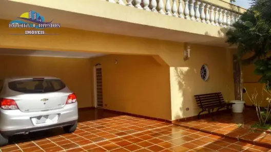 Casa com 3 Quartos à venda, 221m² no Jardim Nova Europa, Campinas