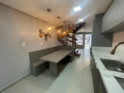 Sobrado com 2 Quartos à venda, 66m² no São Luiz, Caxias do Sul