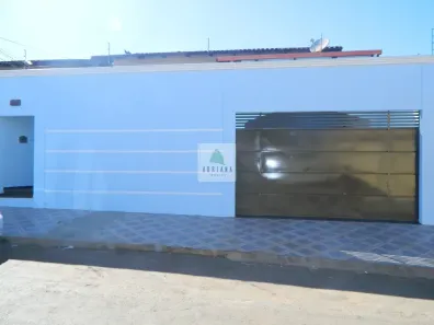 Casa com 3 Quartos à venda, 180m² no São Carlos, Anápolis
