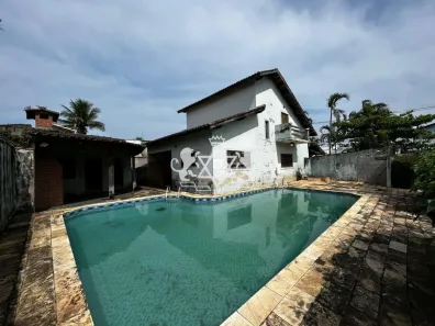 Sobrado com 3 Quartos à venda, 245m² no Massaguaçu, Caraguatatuba