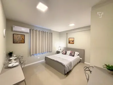 Apartamento com 1 Quarto para alugar, 24m² no Centro, Curitiba