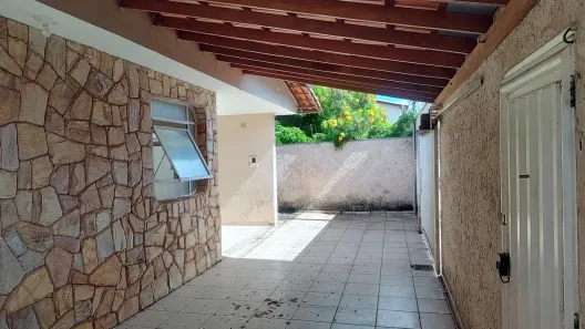 Casa com 4 Quartos para alugar, 140m² no Funcionários, Montes Claros