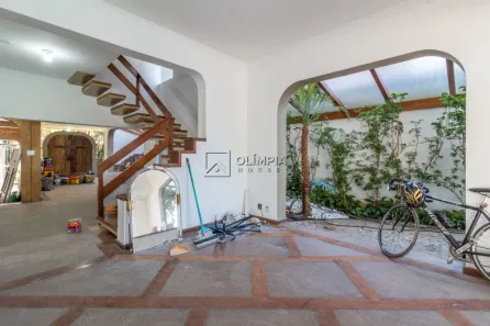 Casa com 5 Quartos à venda, 899m² no Vila Madalena, São Paulo