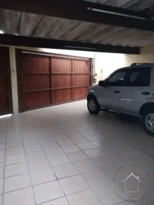 Casa com 3 Quartos à venda, 214m² no Vila Pirajussara, São Paulo