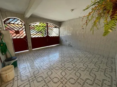 Casa com 3 Quartos à venda, 210m² no Jardim Ana Estela, Carapicuíba