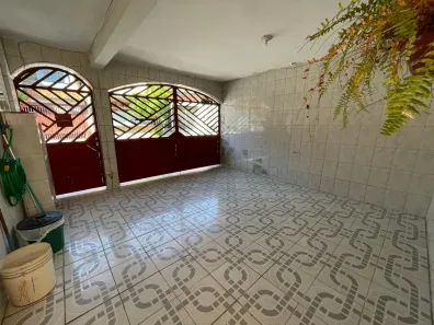 Casa com 3 Quartos à venda, 212m² no Jardim Ana Estela, Carapicuíba