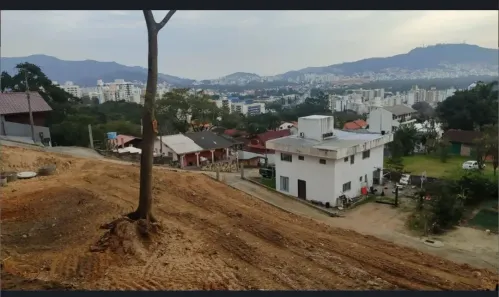 Lote/Terreno à venda, 1254m² no Itacorubi, Florianópolis