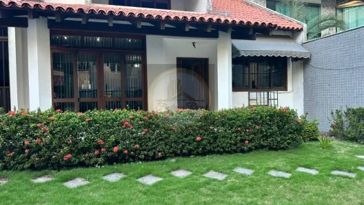 Casa com 4 Quartos à venda, 308m² no Jardim Camburi, Vitória