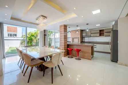 Casa de Condomínio com 4 Quartos à venda, 313m² no Hípica, Porto Alegre