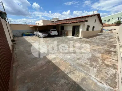 Casa com 4 Quartos à venda, 199m² no Tubalina, Uberlândia