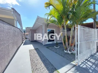 Casa com 2 Quartos para alugar, 56m² no São Sebastião, Palhoça