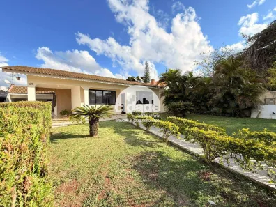 Casa com 4 Quartos à venda, 225m² no Neva, Cascavel
